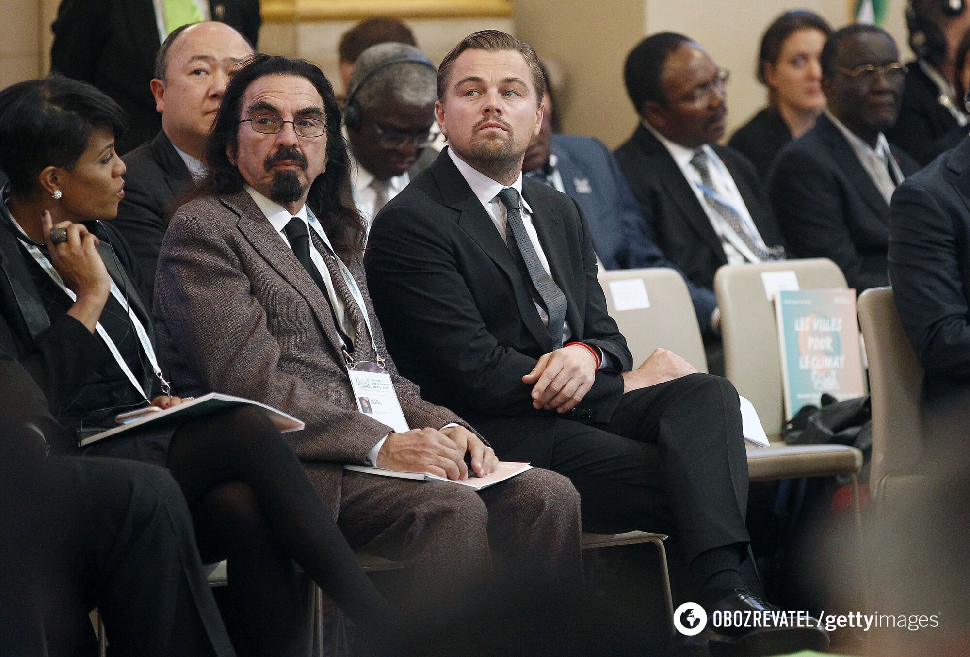 Leonardo DiCaprio kończy 50 lat: jak wyglądała zamknięta impreza dla gwiazd, na której wszyscy byli zmuszeni do zaklejenia kamer?