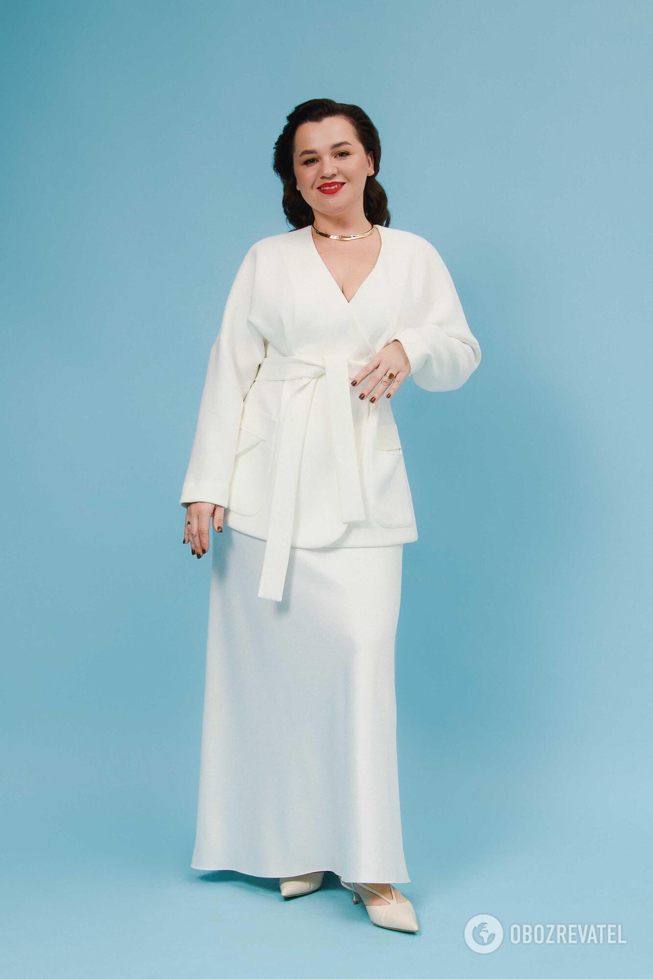 Andre Tan named the trendy colors of winter 2024/25 and showed the perfect looks for modern women. Photo