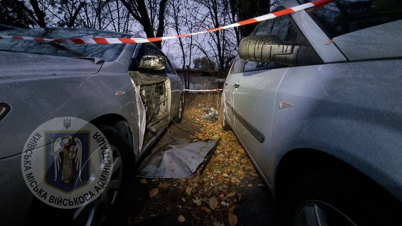 Russians attacked a residential building in Kyiv with Shaheds: a high-rise building burned down, there are victims. Photo