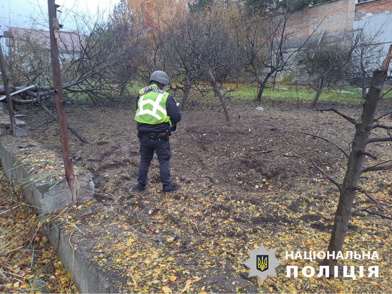 Russians attacked a residential building in Kyiv with Shaheds: a high-rise building burned down, there are victims. Photo