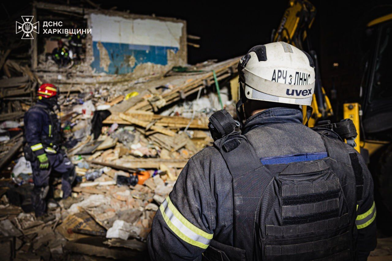 A rocket hit a police station in the center of Kharkiv: one person was killed and many wounded. Photo