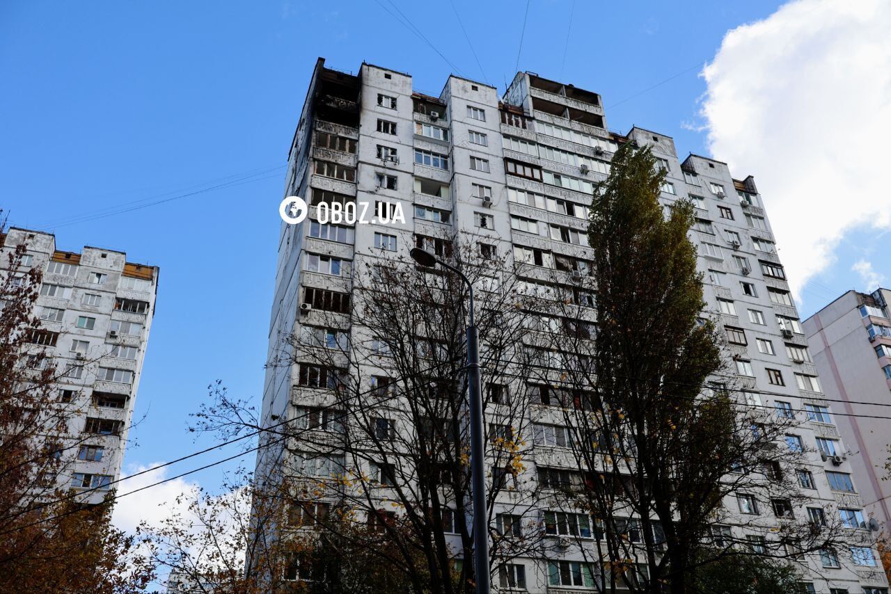 Russians attacked a residential building in Kyiv with Shaheds: a high-rise building burned down, there are victims. Photo