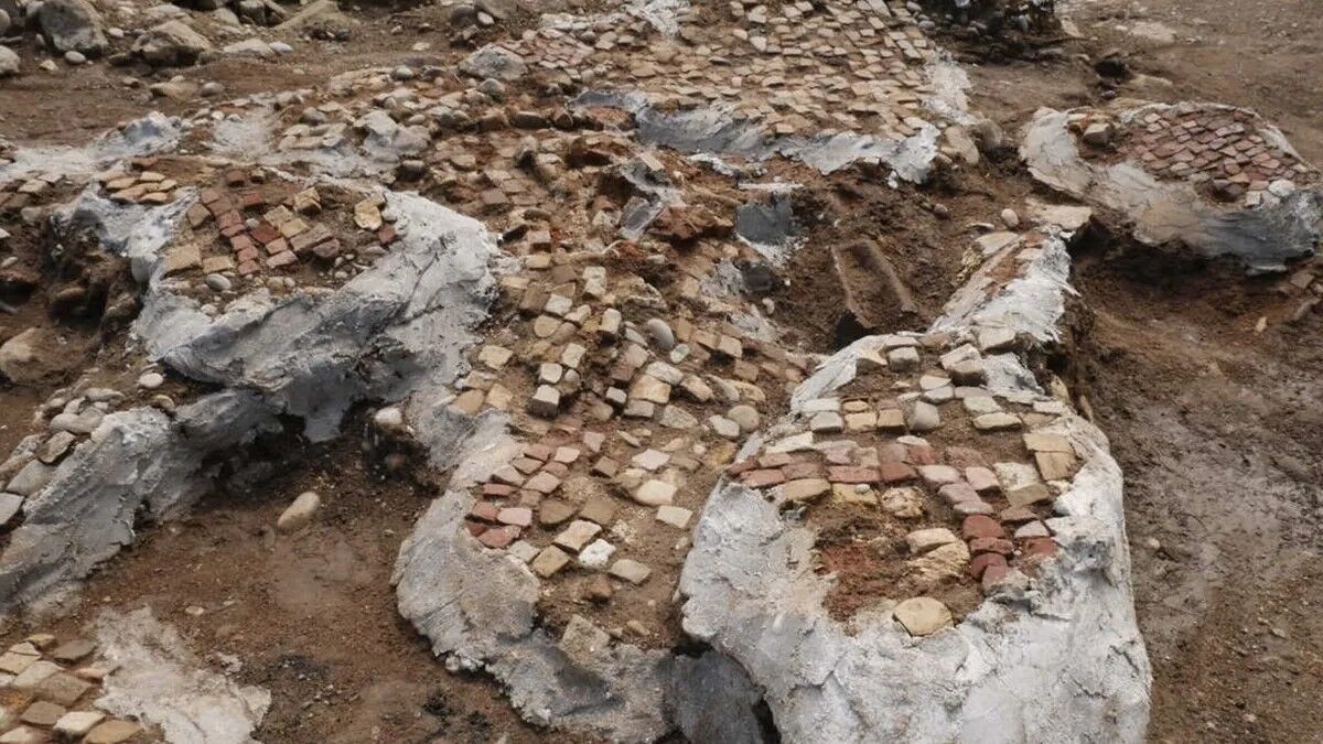 During the excavations of a fortress in Georgia, a golden offering to the god of war was found. Photo