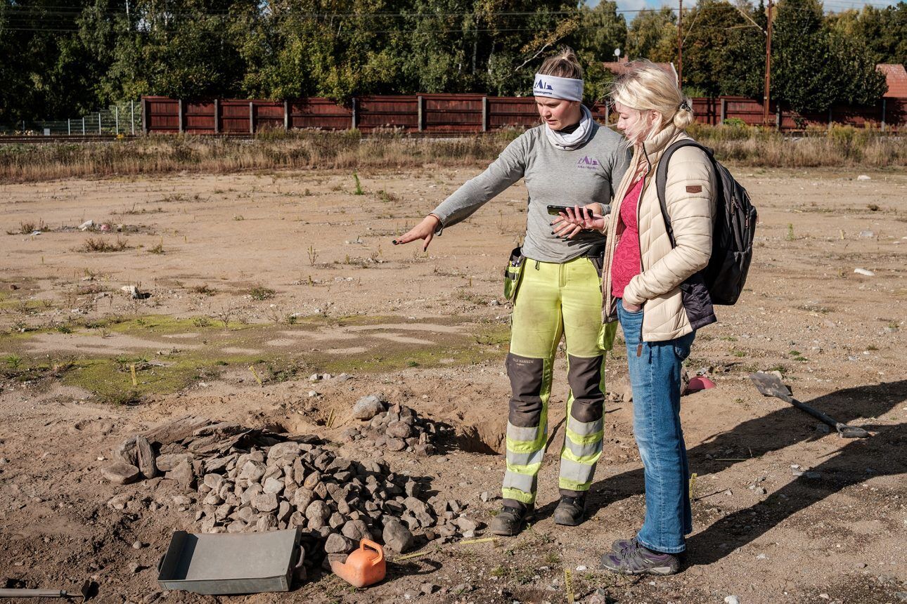 Nóż utknął w grobie: makabryczny grób kobiety odkryty w Szwecji