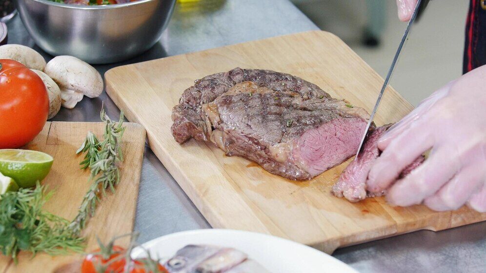 Never cook steaks this way: top 5 mistakes that ruin everything