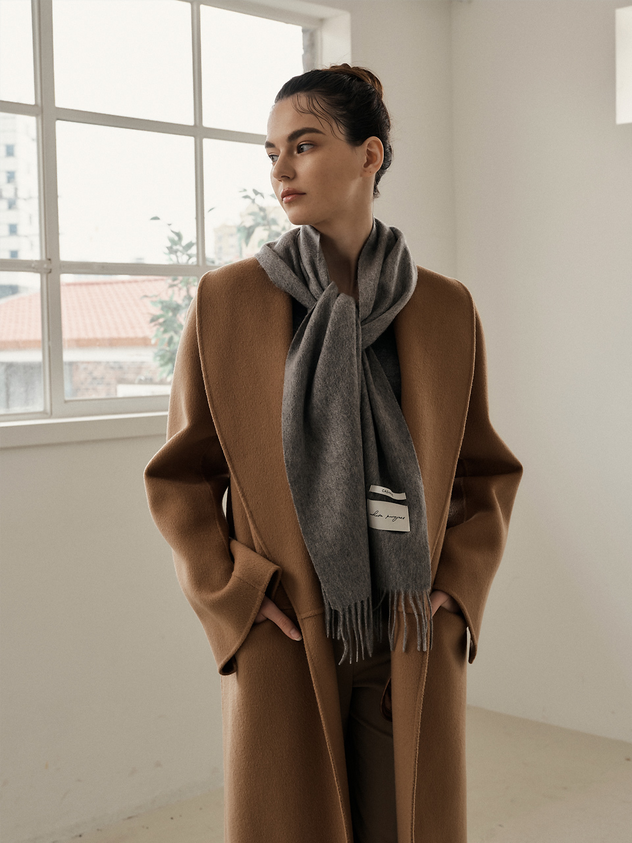 How to wear a cashmere scarf in style in 2025 what's trending in 2025