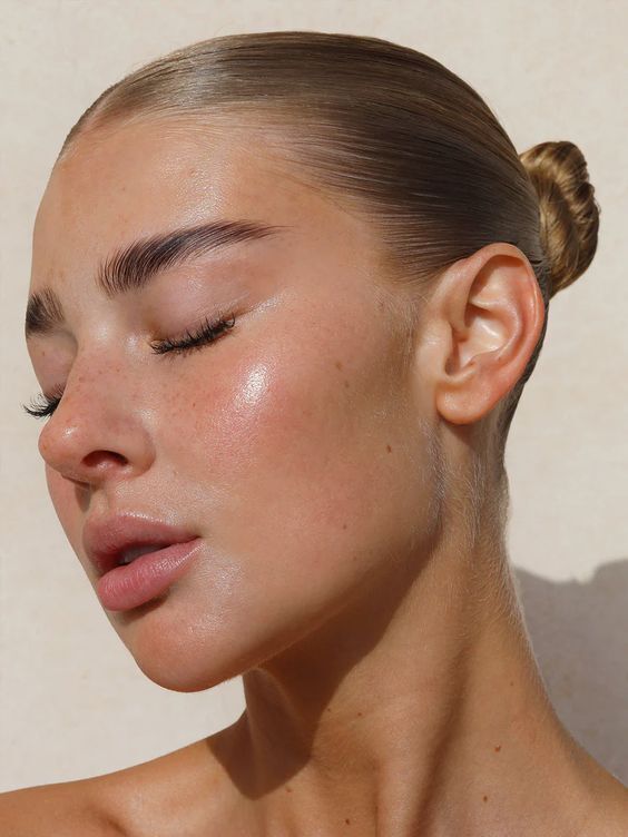 Almost every woman does it: 8 mistakes when applying foundation