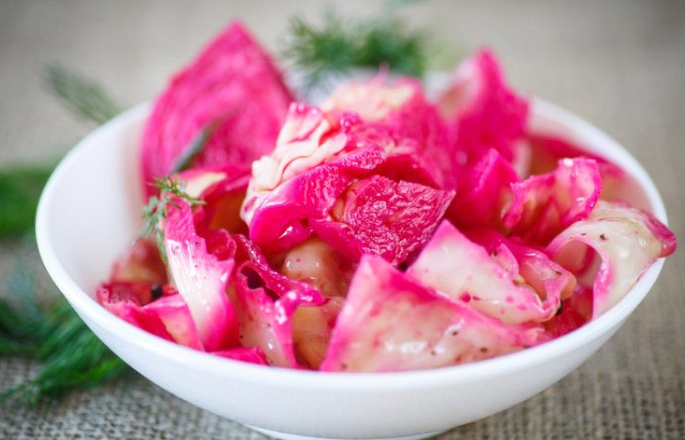 How to cook cabbage with beets