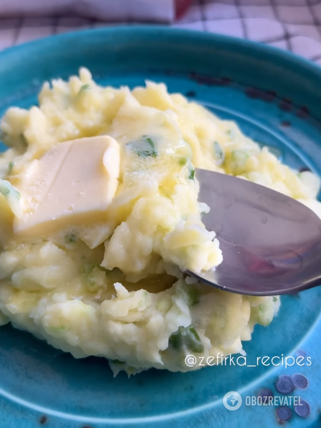 Ready-made mashed potatoes with onions, milk and butter