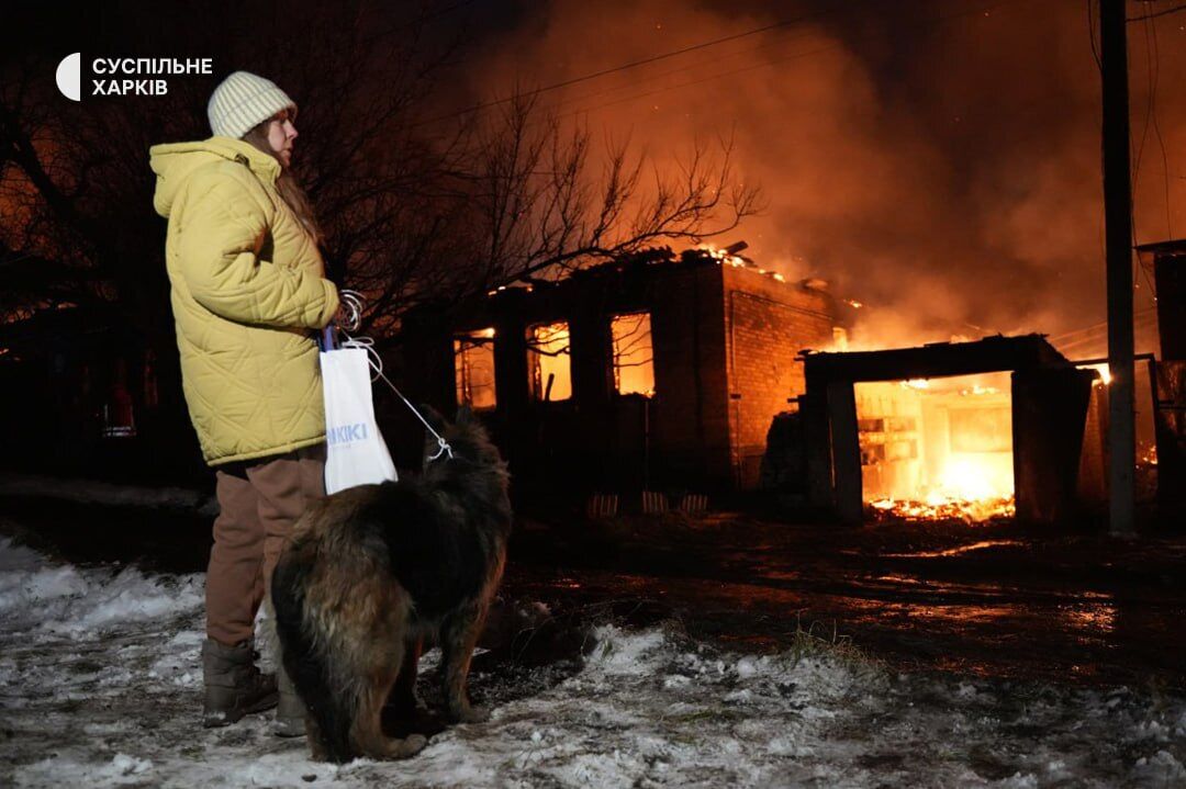 Occupants hit an oil depot in Kharkiv with Shaheds: 15 houses burned down, children died. Photos 
