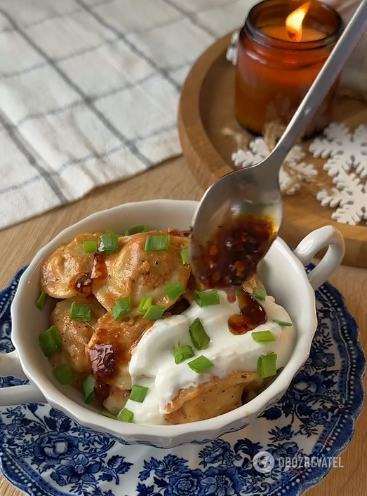 Dumplings in a skillet in a hurry: no need to cook