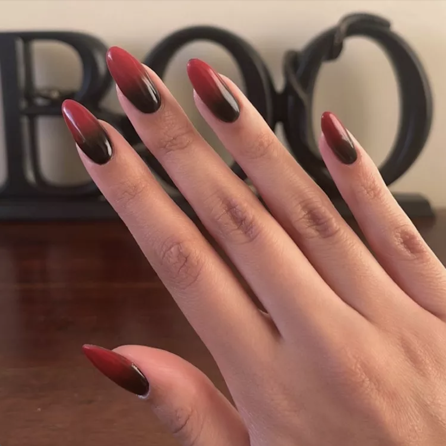 Gothic manicure for Valentine's Day: 10 unconventional ideas for those who do not celebrate February 14