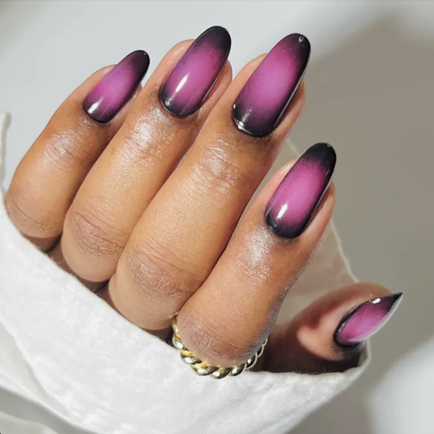 Gothic manicure for Valentine's Day: 10 unconventional ideas for those who do not celebrate February 14
