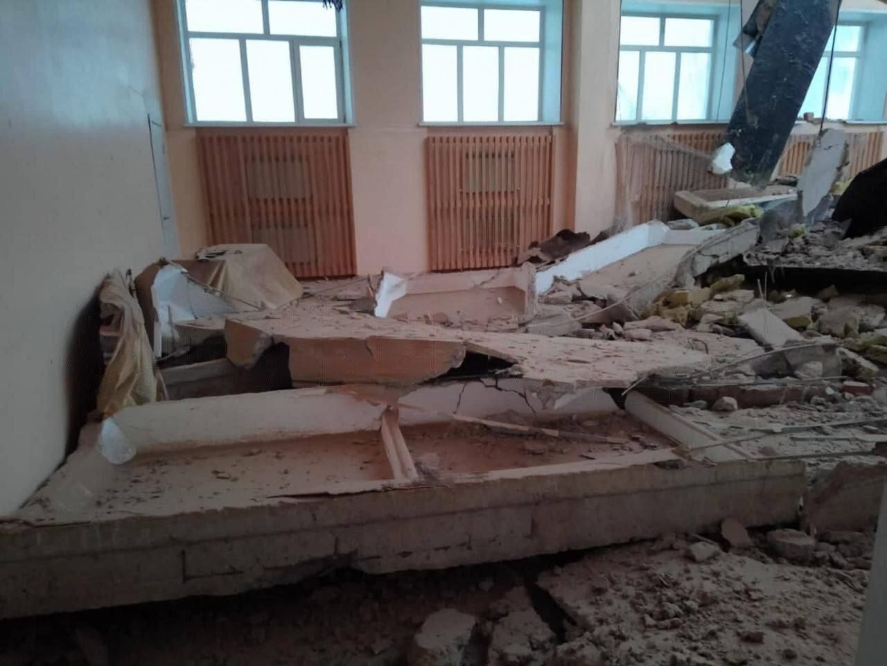 About 200 thousand without power, explosions in a support center and a school gym covered with snow: new disasters hit Russia