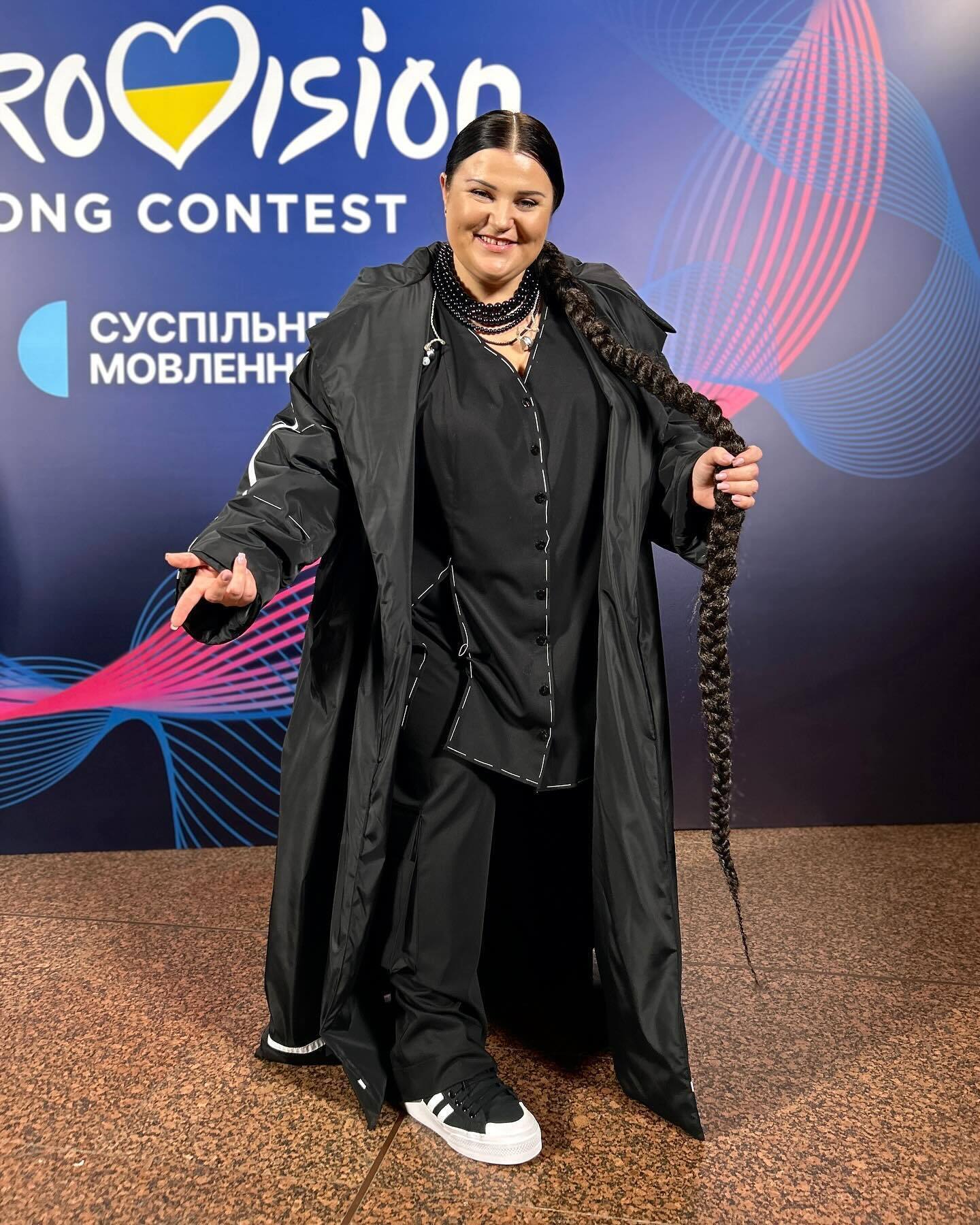 ''Two heads with microphones'': Alyona Alyona explains her black outfit at the 2024 National Selection and provokes a discussion