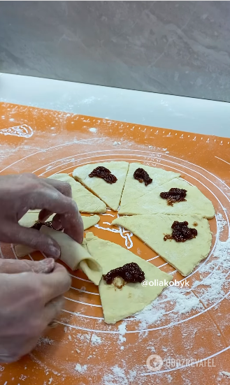 How to make the most delicate bagels with jam: a recipe for successful dough