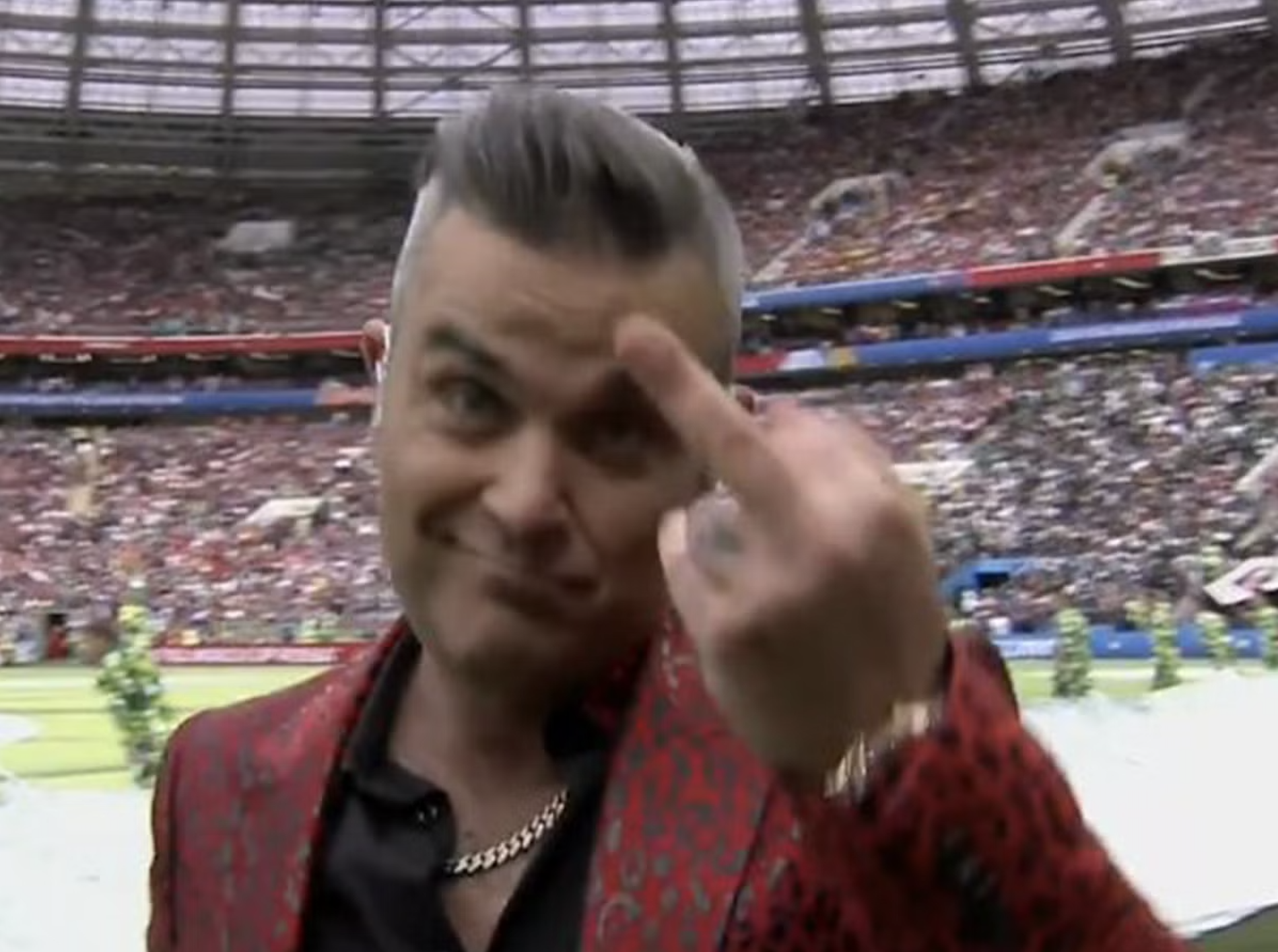 UFO sighting, middle finger for Russia and serious illnesses: what Robbie Williams, who celebrates his 50th birthday today, surprised the world with