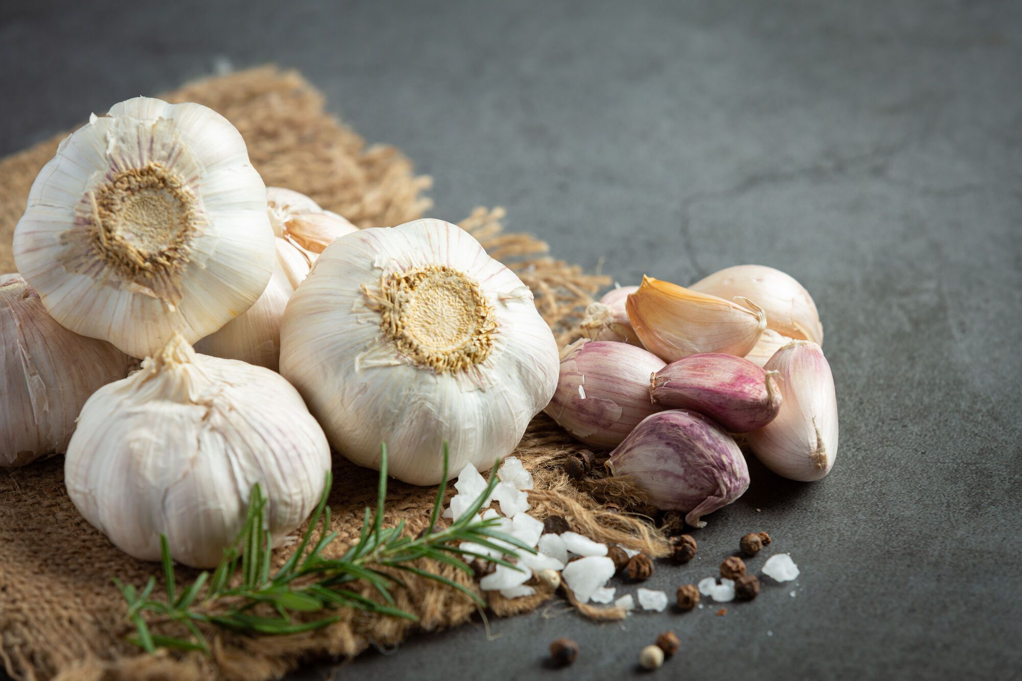 Why garlic darkens after canning and how to prevent it