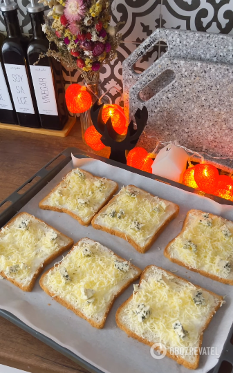 As good as pizza: delicious 4 Cheese toast for breakfast