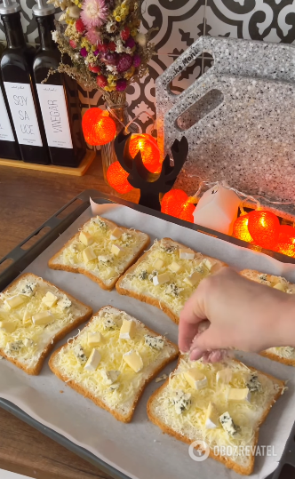 As good as pizza: delicious 4 Cheese toast for breakfast
