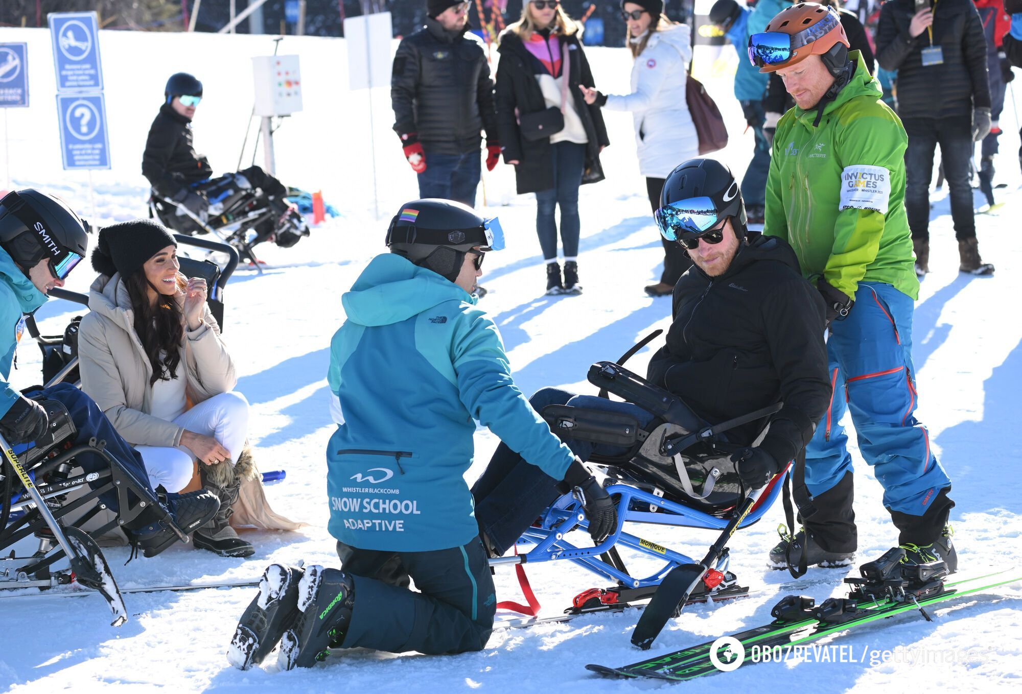 Calvin Klein down jacket and cashmere sweater by Victoria Beckham. Meghan Markle showed a stylish look at a ski resort in Canada