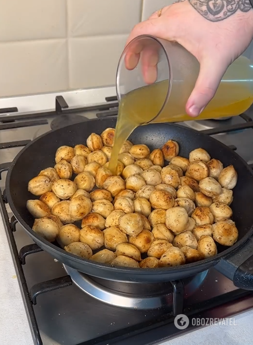 How to cook dumplings in a skillet: tastier than boiled