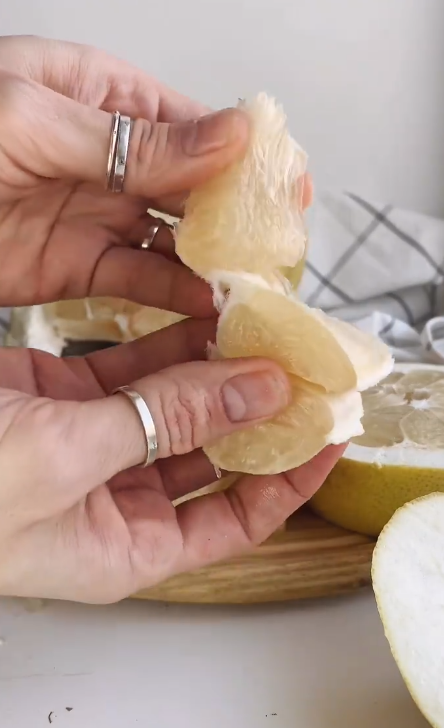 Pieces of sliced pomelo