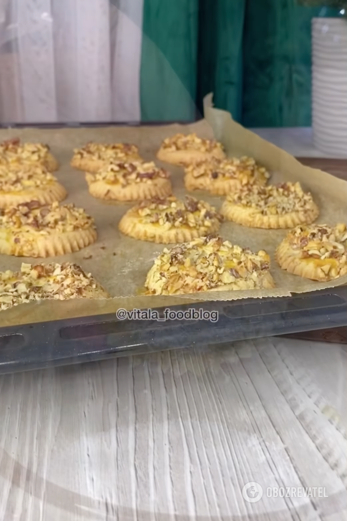 Ready-made shortbread cookies with nuts