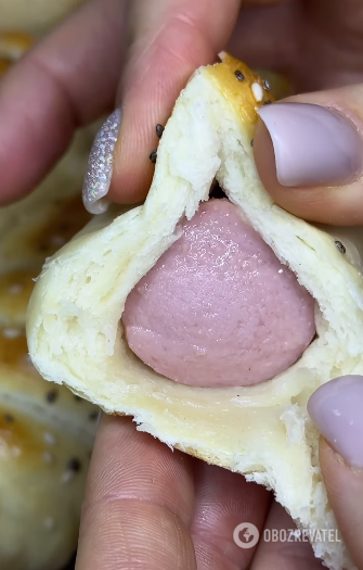 Sausages in a dough that stays soft for a long time: they do not tan and retain their flavor