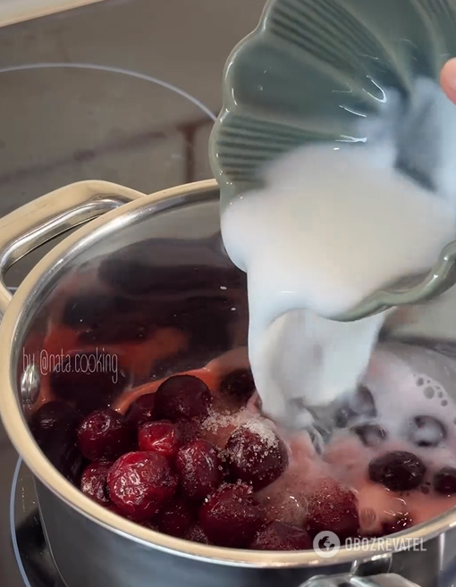 Simple dessert with cherries in a glass: no baking required