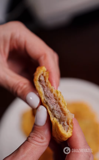 Lazy biliashi for a snack: prepared without kneading the dough