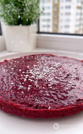 What to cook with beets if you're tired of salty dishes: a recipe for a delicious dessert