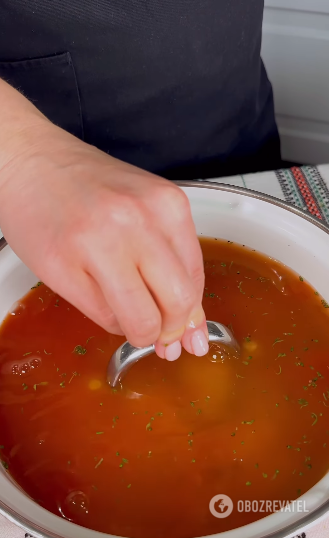 How to cook cabbage rolls in a new way: with sauerkraut and mushrooms