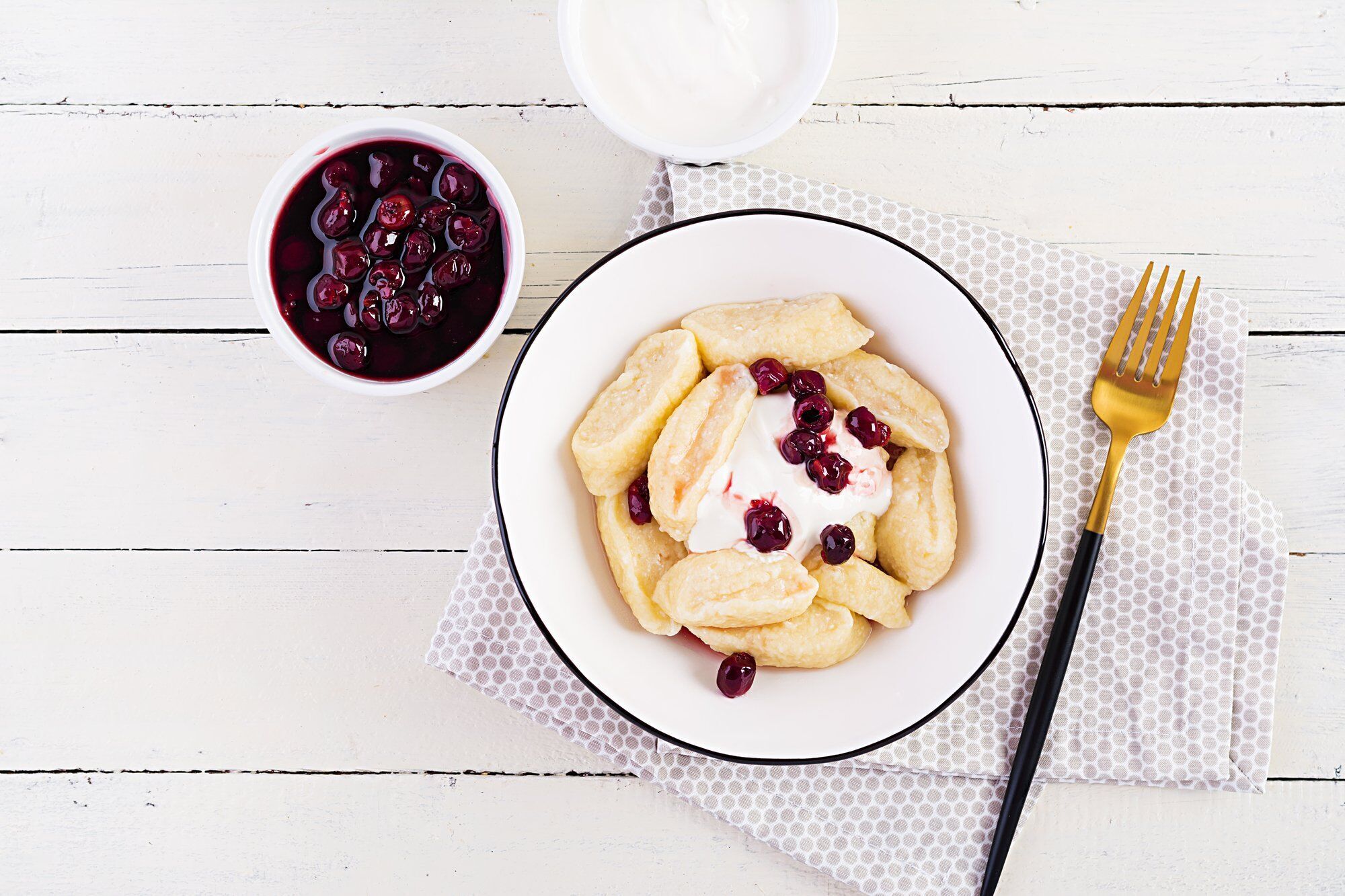 Lazy dumplings with berries