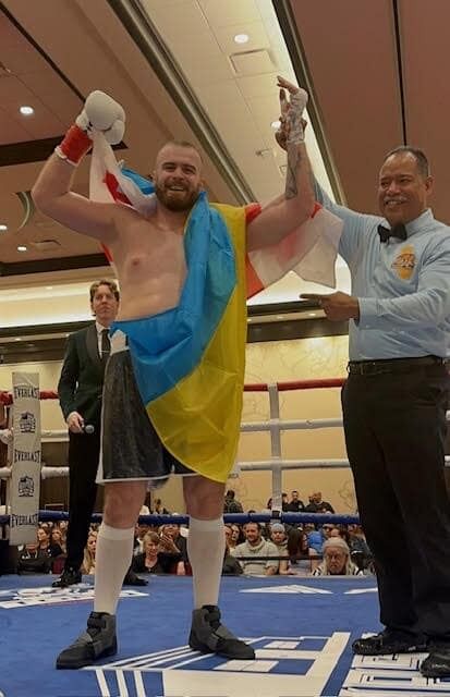 The undefeated Ukrainian heavyweight won the fight by knockout in the first round. Video.