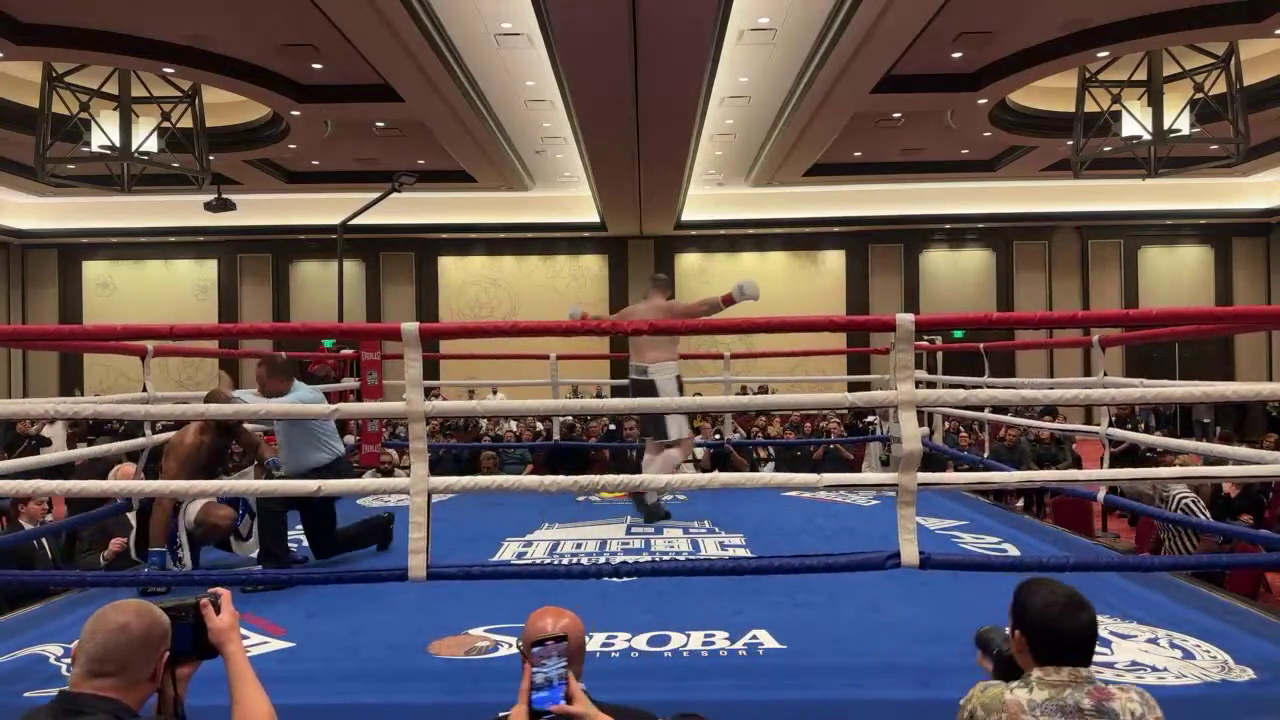 The undefeated Ukrainian heavyweight won the fight by knockout in the first round. Video.