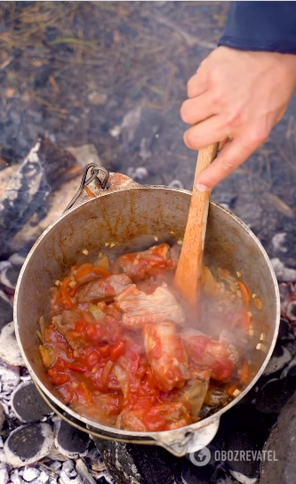 Cabbage soup to feed the whole family: the perfect winter soup