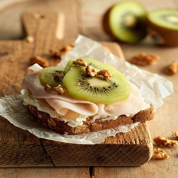 Can you eat kiwi with peel: we tell you how it will be healthier