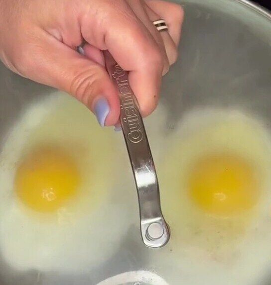 Jak ugotować jajecznicę na śniadanie