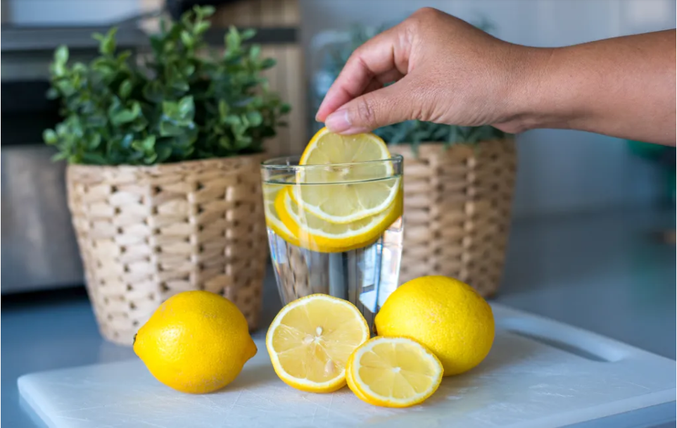 Why freeze fresh lemons: the result will surprise you