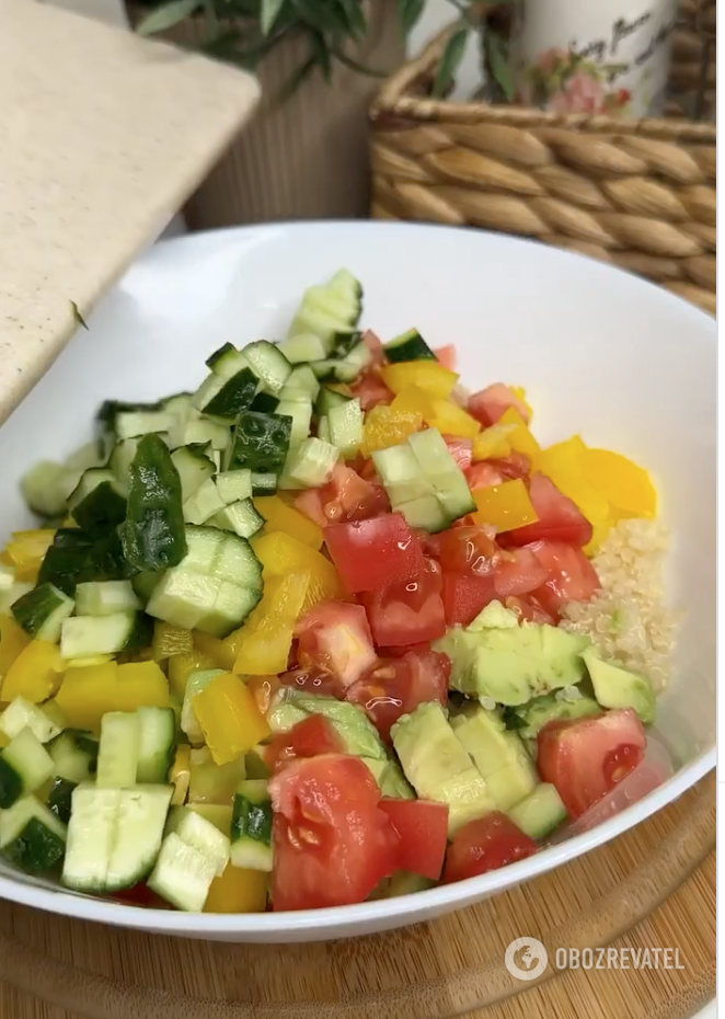 Light salad with vegetables and quinoa