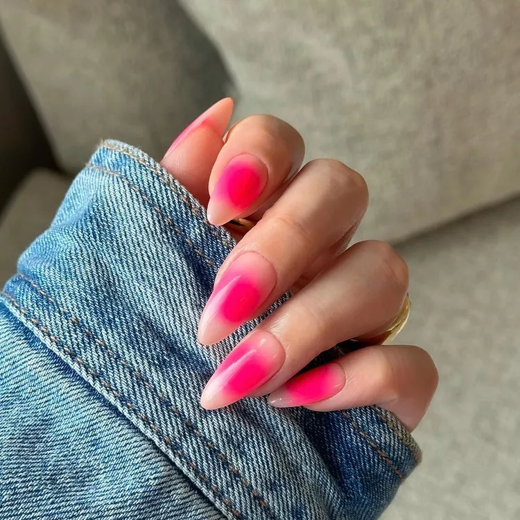 What is an aura manicure and why it never goes out of style. Photo