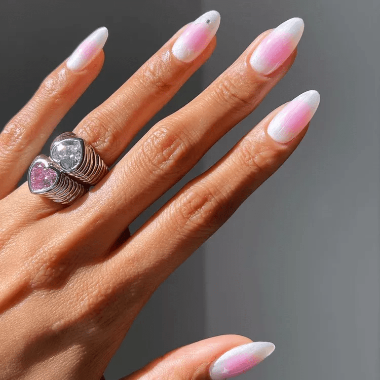 What is an aura manicure and why it never goes out of style. Photo