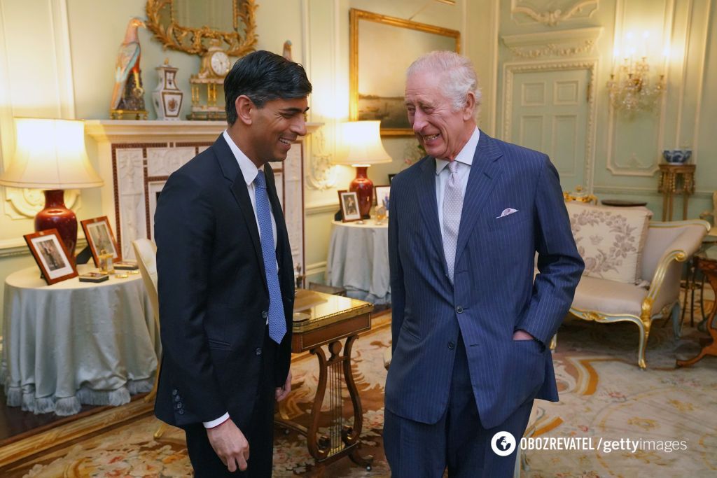 King Charles III held his first official meeting after being diagnosed with cancer. Photos