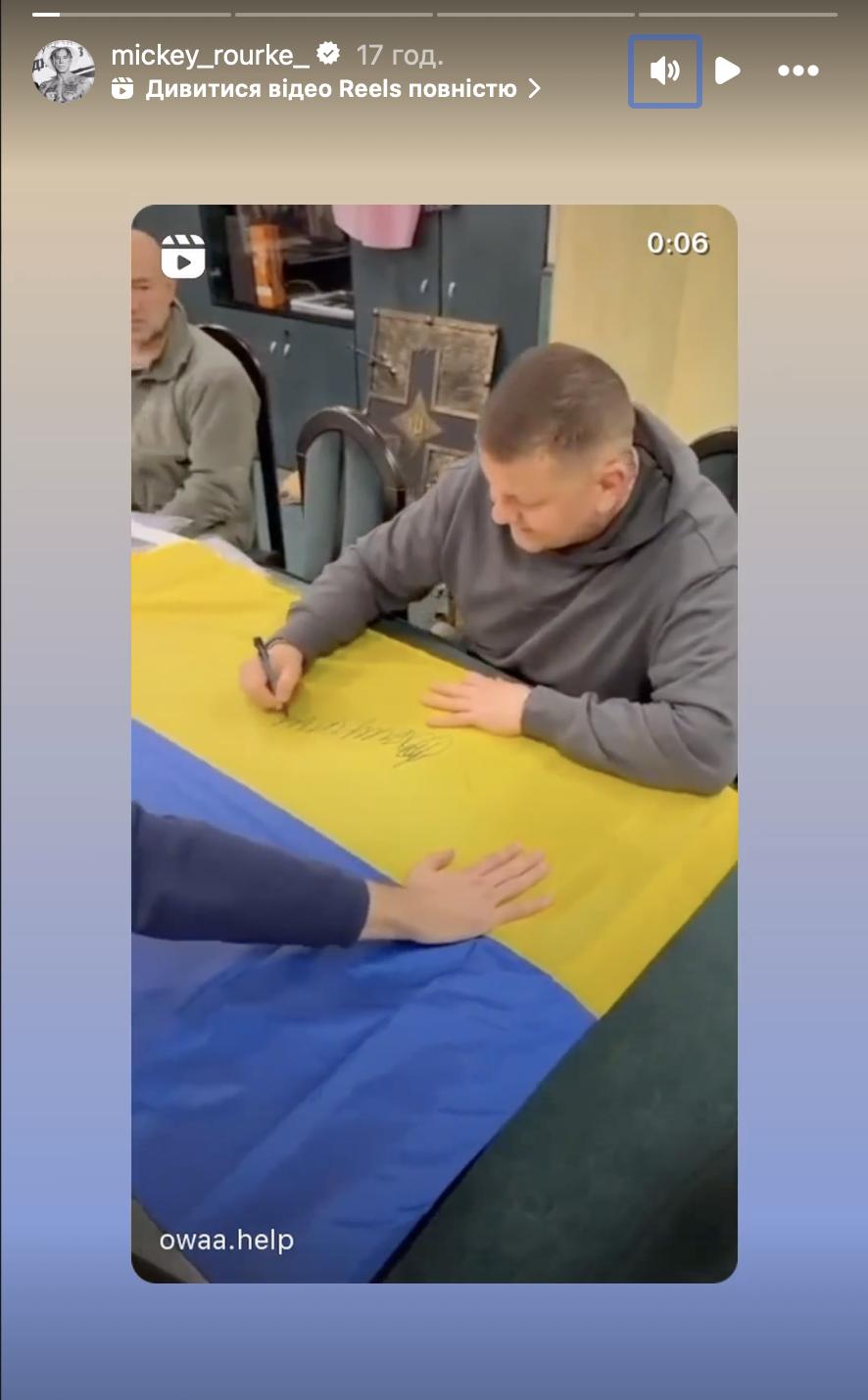 Mickey Rourke pokazał wideo z Załużnym i wezwał wszystkich do przekazania darowizny na rzecz Ukrainy
