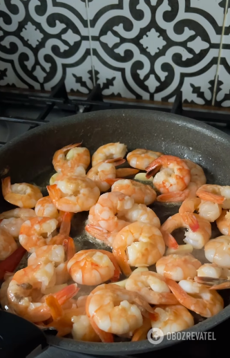 Fried shrimp like in a restaurant: what to add to make the dish unsurpassed