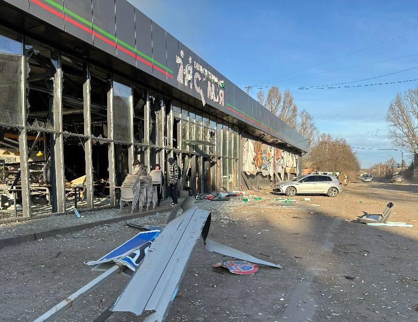 Russian troops attacked Kostiantynivka: the train station and many buildings were damaged, and there is a victim. Photos and video