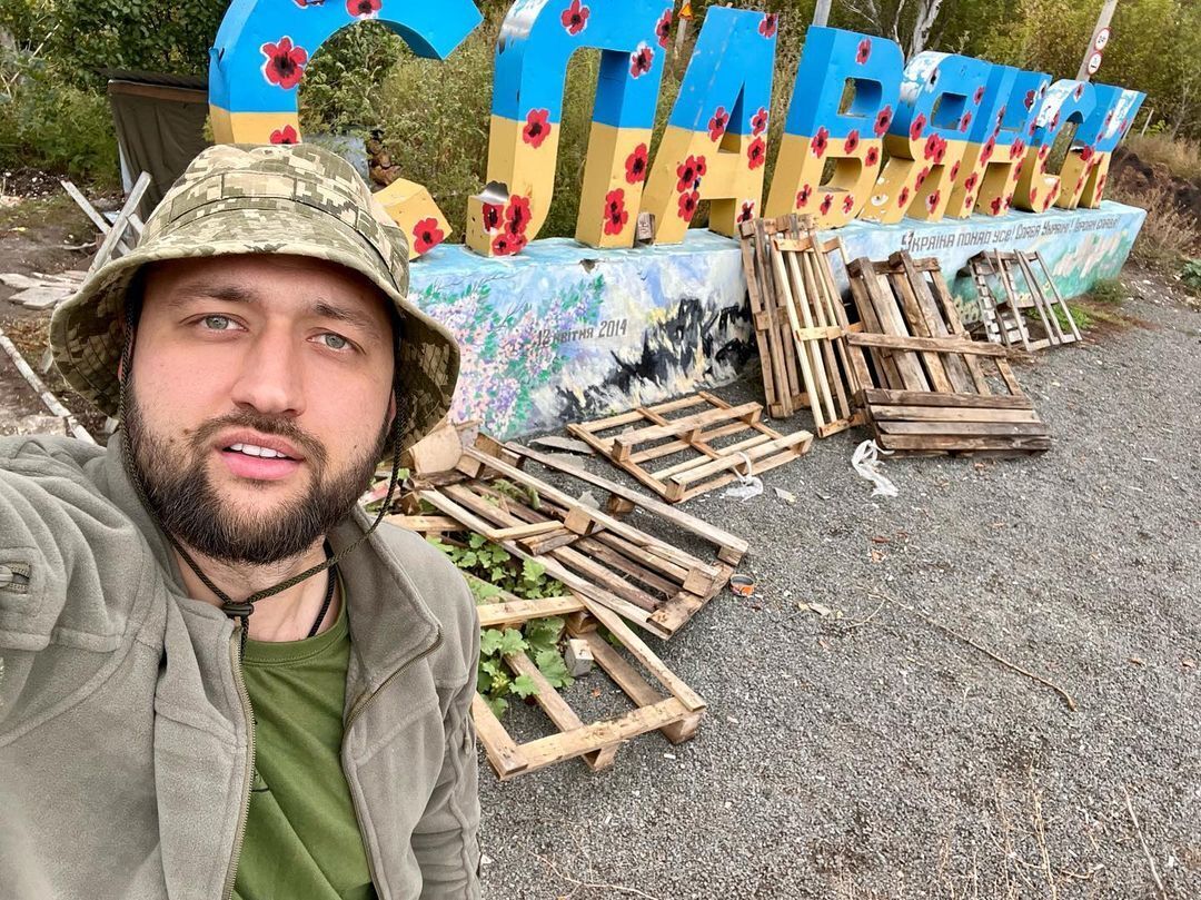 ''There are no masks in war''. Tamerlan talks about the mobilization of women, ''volunteers'' in the Maldives, and why he joined the Ukrainian Armed Forces