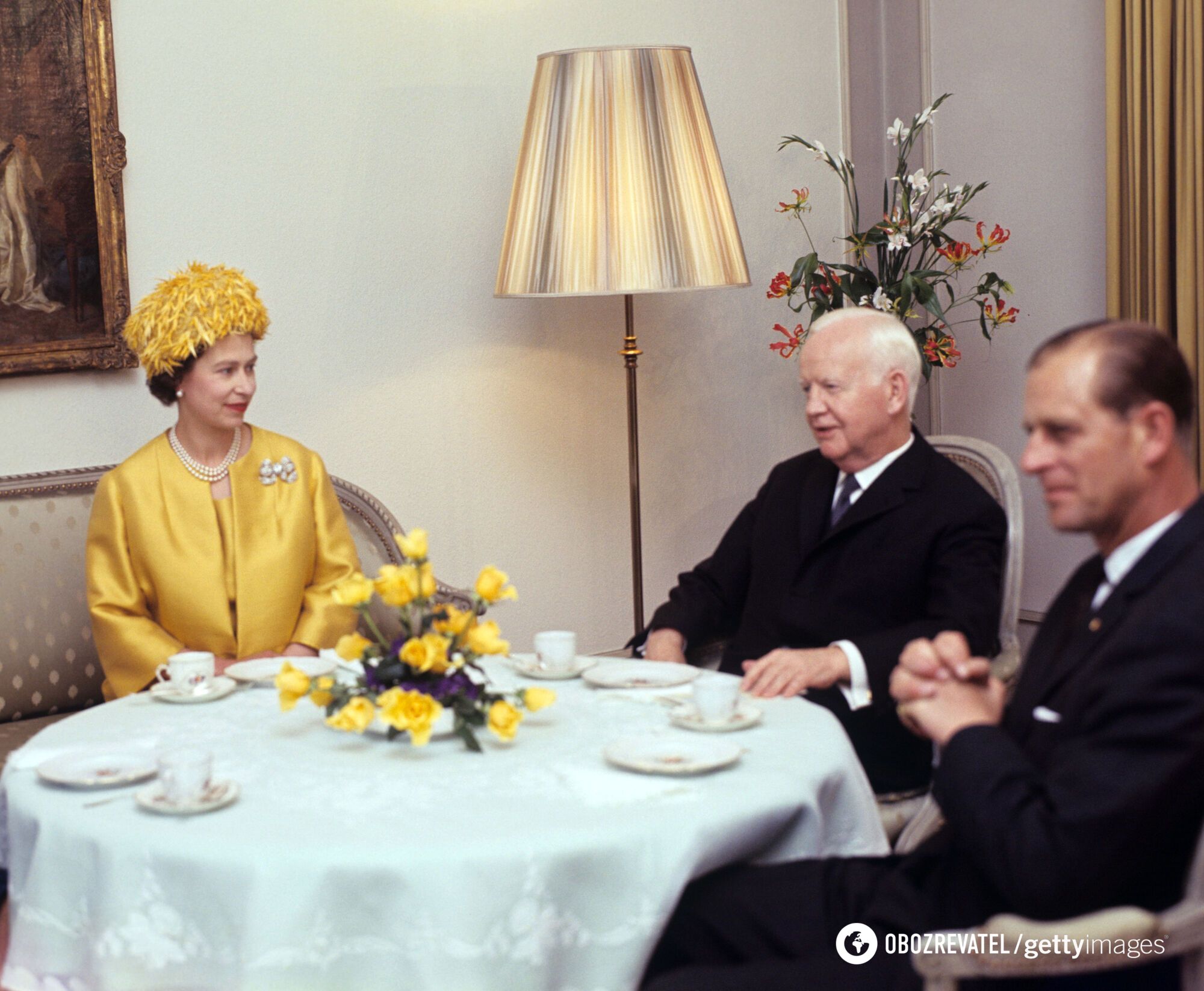 In the royal environment, ''tea'' is a hot drink