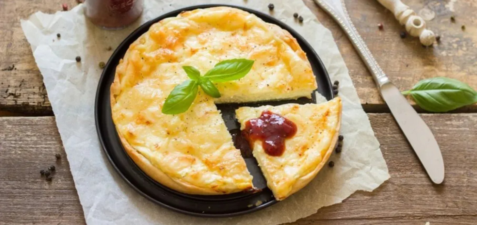 Semolina pie with fruit